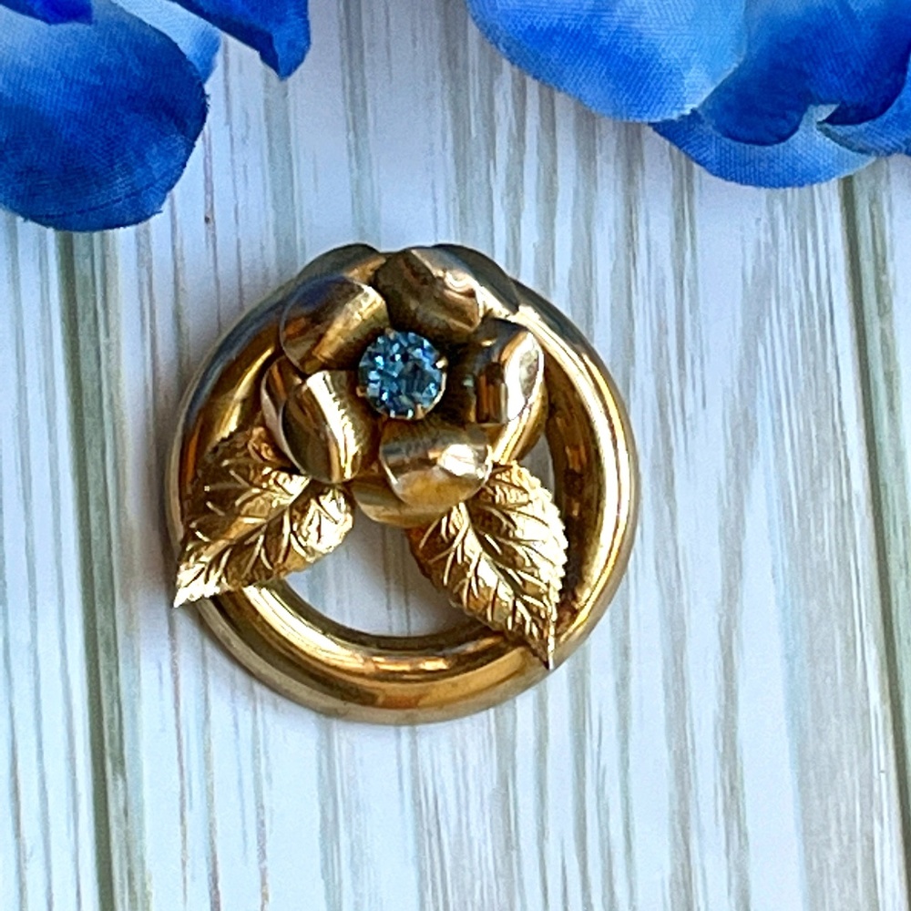 60's CORO Mid-Century Blue Rhinestone Circle Brooch - Blue Rhinestone Coro Pin